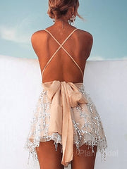 A-Line/Princess Halter Short/Mini Lace Homecoming Dresses With Beading