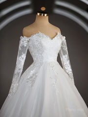 A-line/Princess Off-the Shoulder Sweep Train Tulle Wedding Dresses with Appliques Lace