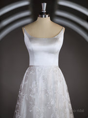 A-Line/Princess Square Cathedral Train Lace Wedding Dresses with Appliques Lace