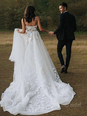 A-Line/Princess Sweetheart Court Train Tulle Wedding Dresses With Appliques Lace