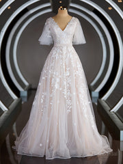 A-Line/Princess V-neck Court Train Tulle Wedding Dresses with Appliques Lace
