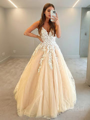 A-Line/Princess V-neck Floor-Length Tulle Prom Dresses With Appliques Lace