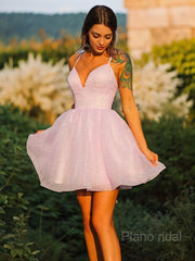A-Line/Princess V-neck Short/Mini Lace Homecoming Dresses