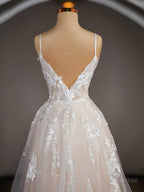 A-Line/Princess V-neck Sweep Train Lace Wedding Dresses with Appliques Lace