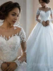 Ball Gown Bateau Court Train Tulle Wedding Dresses With Appliques Lace