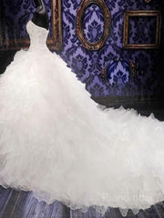 Robe de bal chérie Cathedral Train Organza Robes de mariée avec perles