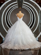 Ball-Gown V-neck Court Train Tulle Wedding Dresses with Appliques Lace