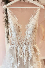 Classy Long A-line Tulle Appliques Lace Wedding Dress