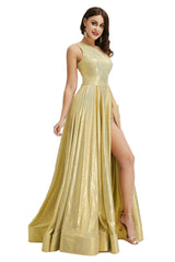 Épaule en satin d'or avec des robes de bal fendues