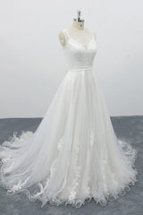 Graceful Long A-line Appliques Tulle Backless Wedding Dress