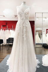 Graceful Long A-line Tulle V-neck Lace Backless Wedding Dresses