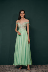 Off The Shoulder Charming Long Chiffon Prom Dresses With Appliques