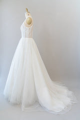 Long A-line Open Back Sequins Tulle Backless Wedding Dress