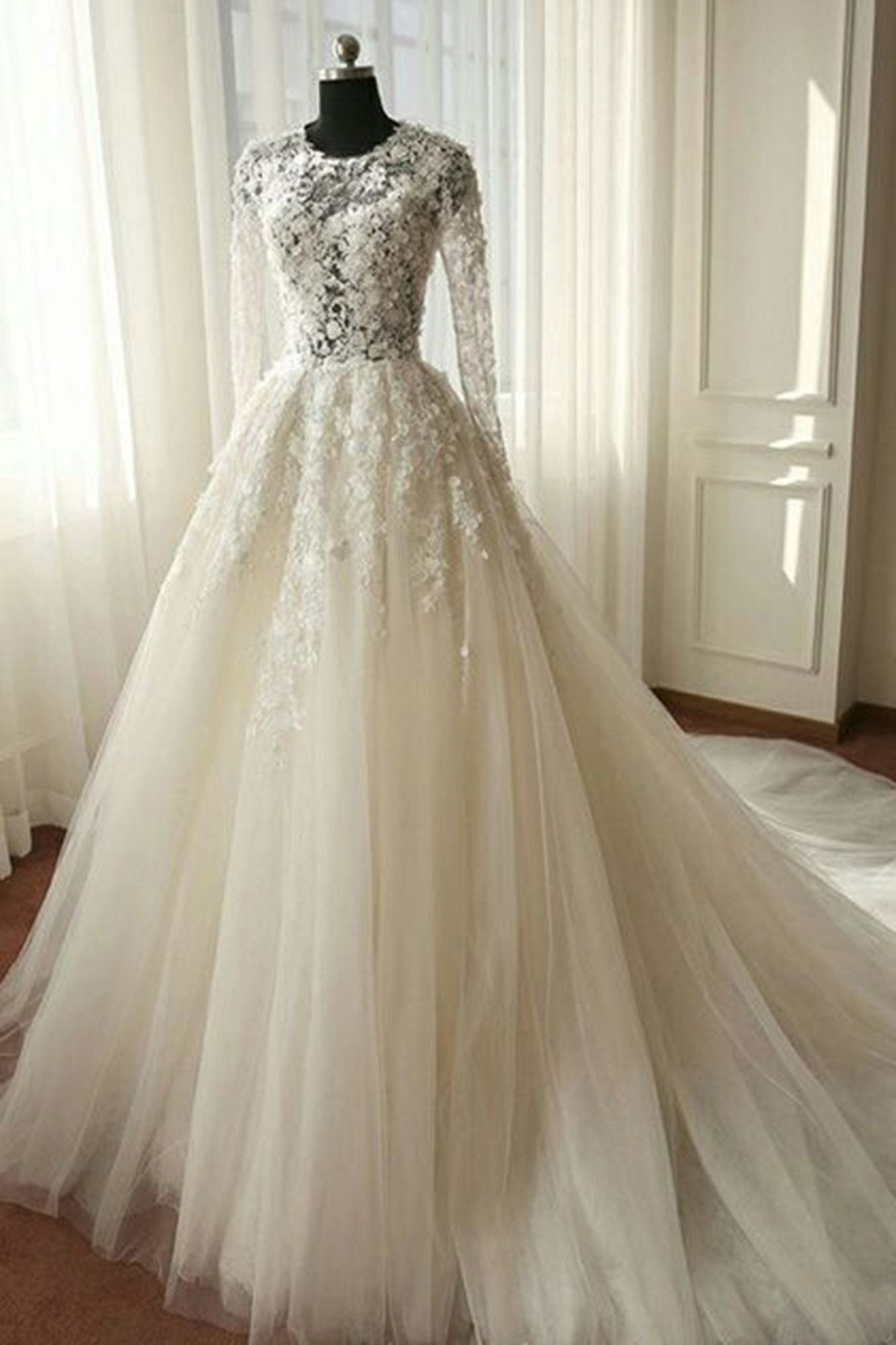 Long A-line Organza Lace Wedding Dresses with Sleeves