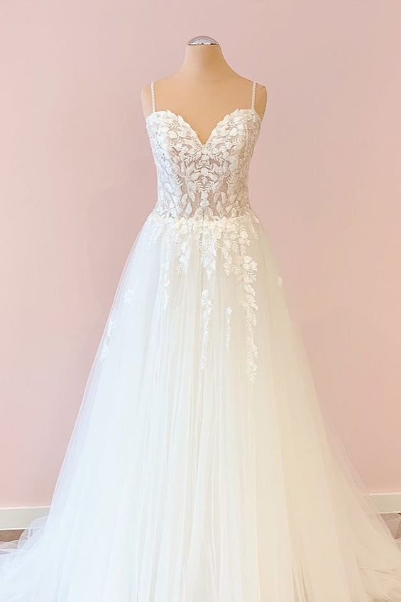 Long A-Line Sweetheart Tulle Appliques Lace Wedding Dress