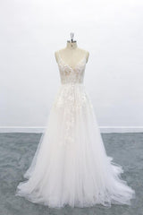 Long A-line V-neck Backless Appliques Lace Tulle Wedding Dress