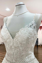 Long A-line V-neck Spaghetti Straps Backless Wedding Dress with Lace