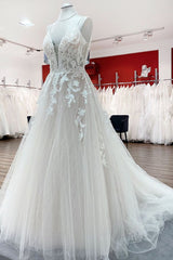 Long Princess Tulle V Neck Sequins Lace Appliques Wedding Dress