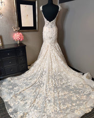 Luxury Mermaid Sweetheart Lace Backless Wedding Dress