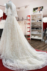 Modest Long A-line Sweetheart Tulle Lace Appliques Wedding Dress with Sleeves