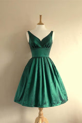 V Neck Green Short Handmade Charming Homecming Simple Homecoming Dresses
