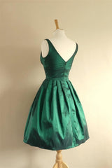 V Neck Green Short Handmade Charming Homecming Simple Homecoming Dresses