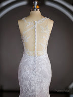 Sheath/Column Scoop Court Train Lace Wedding Dresses with Appliques Lace