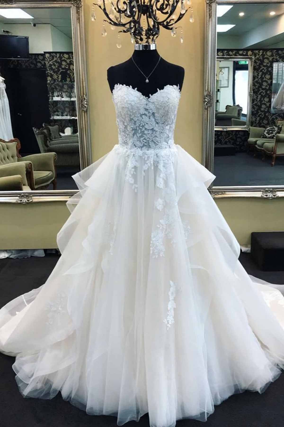 Showprettydress Long A-Line Strapless Lace Tulle Wedding Dress