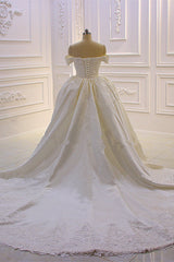 Sweetheart Lace Appliques Off the Shoulder Detachable Train Wedding Dress