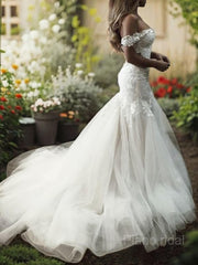 Trumpet/Mermaid Off-the-Shoulder Sweep Train Tulle Wedding Dresses With Appliques Lace