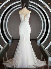 Trumpet/Mermaid V-neck Cathedral Train Tulle Wedding Dresses with Appliques Lace