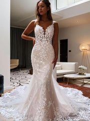 Trumpet/Mermaid V-neck Cathedral Train Tulle Wedding Dress with Appliques Lace
